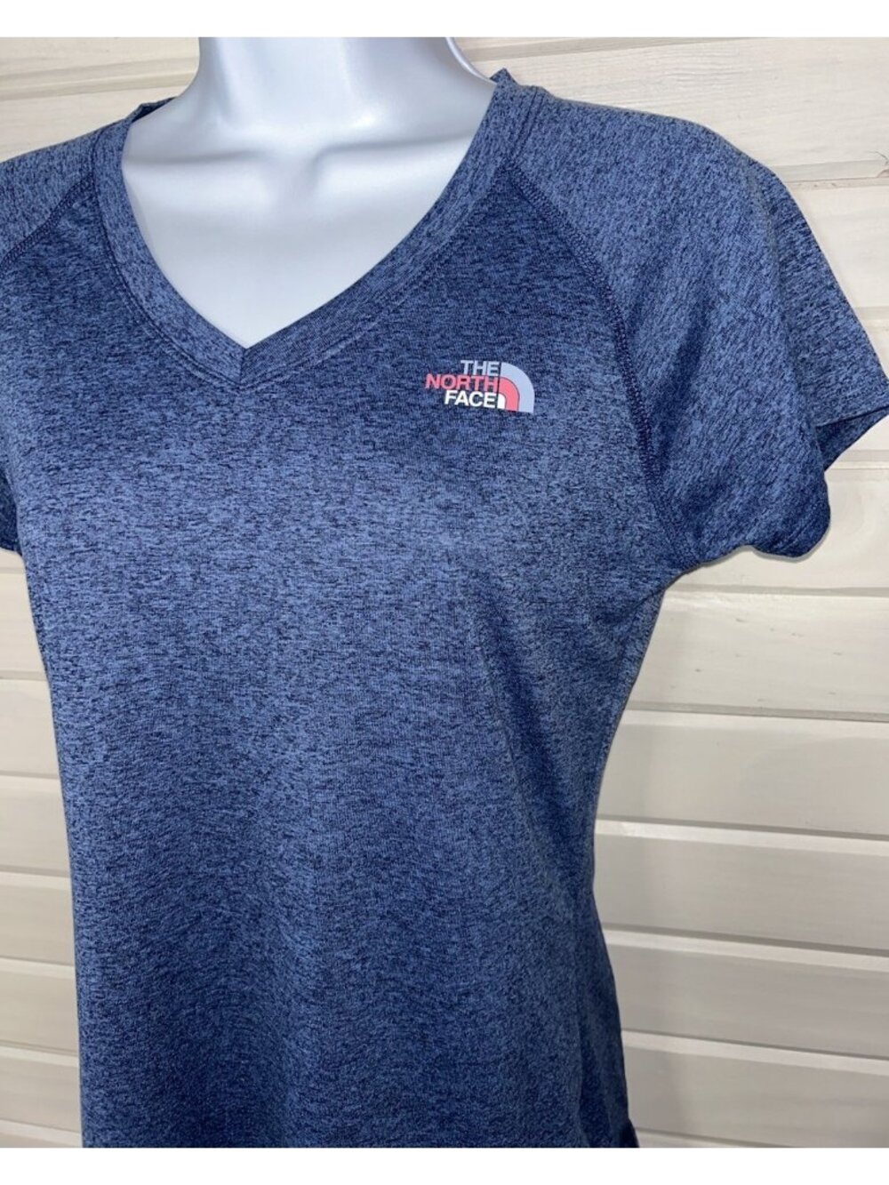The North Face Sz SMALL Reaxion Heathered Blue V-Neck Tee Top Shirt Stretch EUC